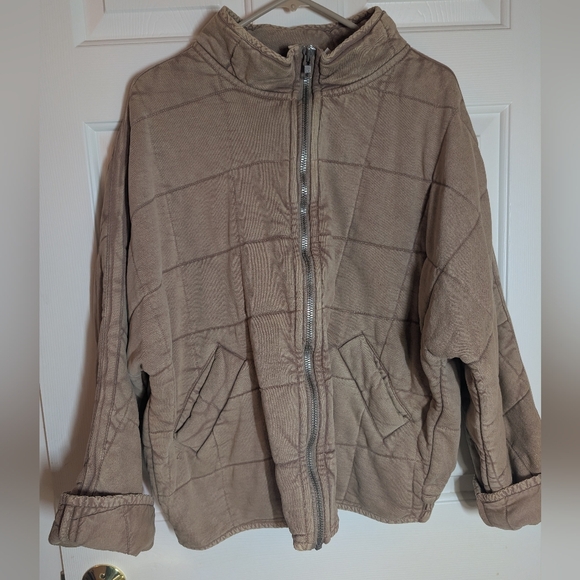 Free People Jackets & Blazers - Free People Quilted Dolman Jacket EUC